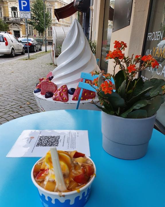 Frohlich FrozenYogurt Kaffee & Mehr